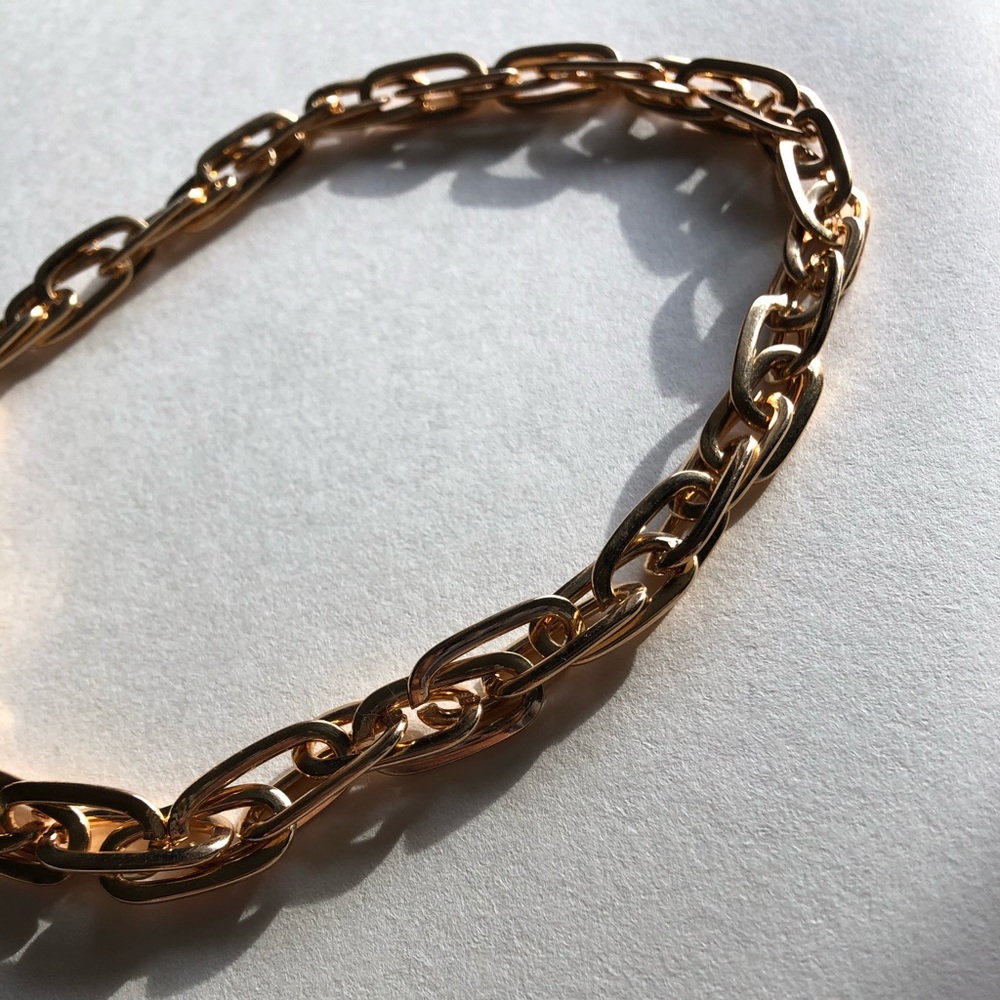 Chunky gold necklace